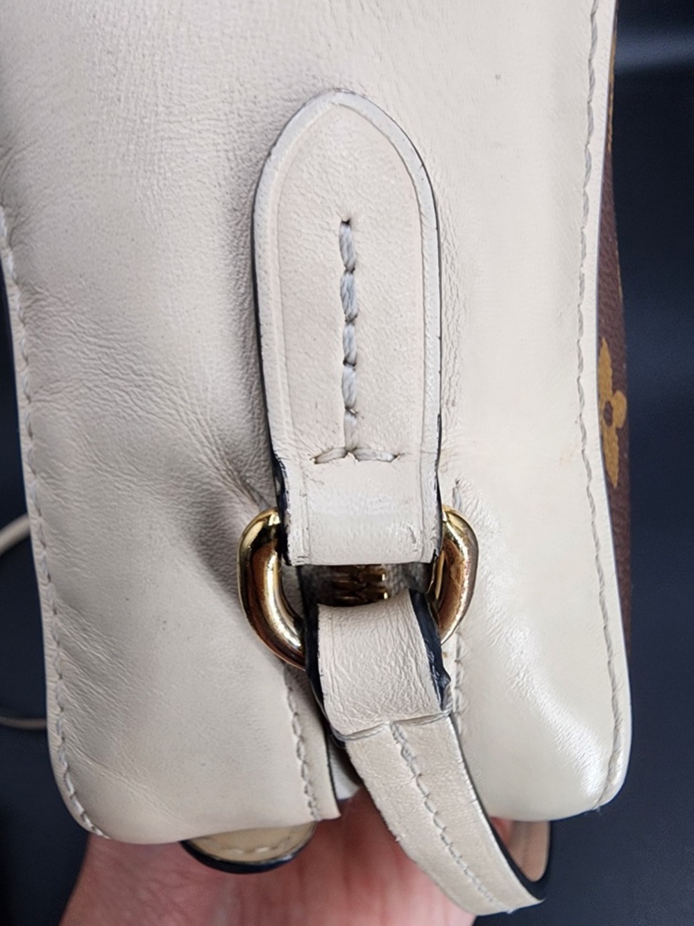 Louis Vuitton Monogram Canvas Crossbody with Cream Trim and Gold Accent - Picture 8 of 9